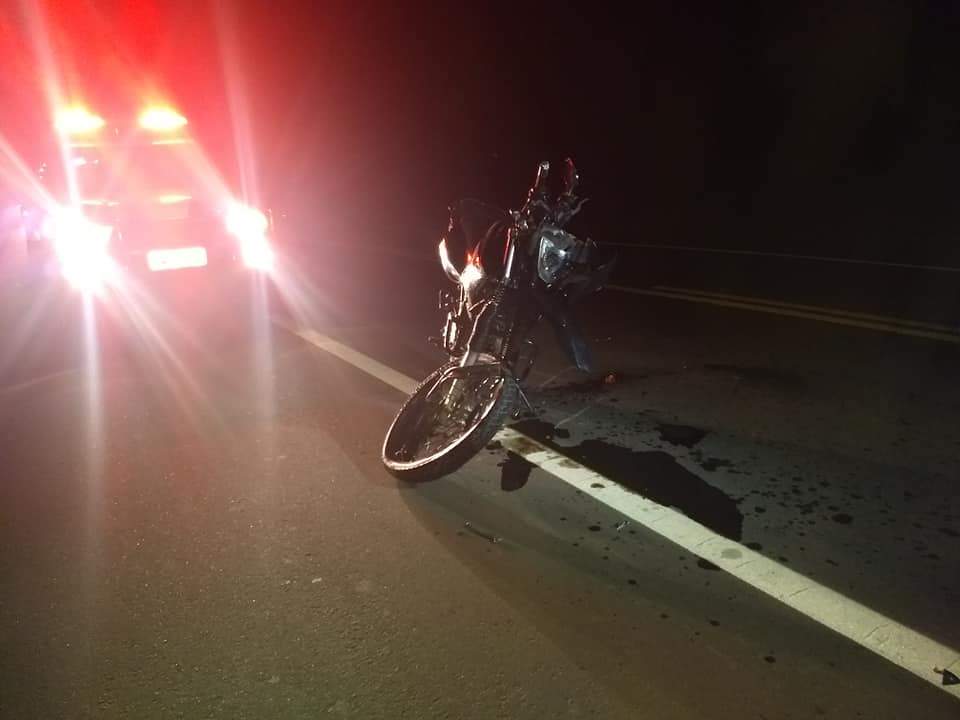 Portal Caparaó Colisão entre moto e carro deixa uma pessoa ferida na